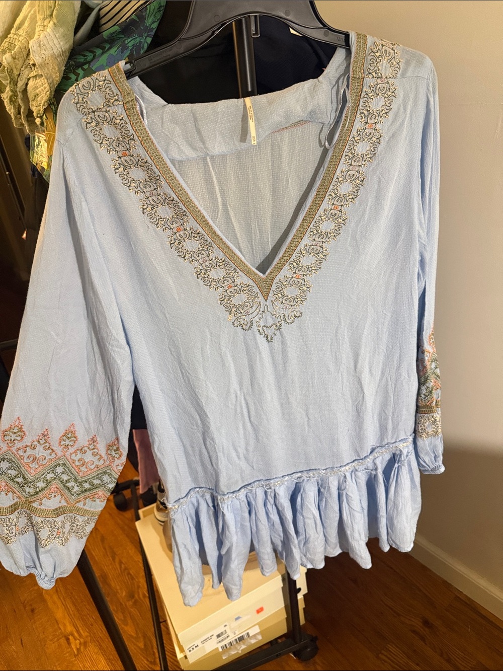 FREE PEOPLE Light Blue Embroidered V-Neck Women’s Top